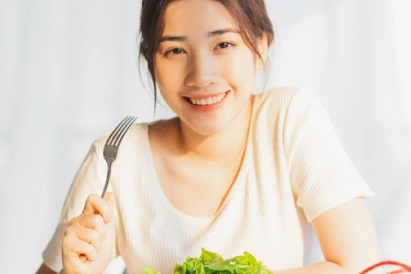 坐月子适合吃的水果，轻松预防便秘与恢复活力？